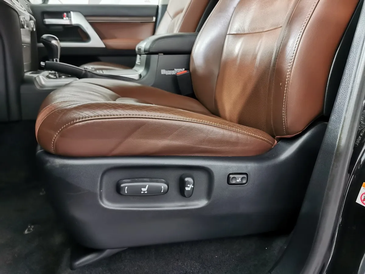 Toyota Land Cruiser 4.5 TD AT (249 л.с.) Черный в АВИЛОН. Слайд №20