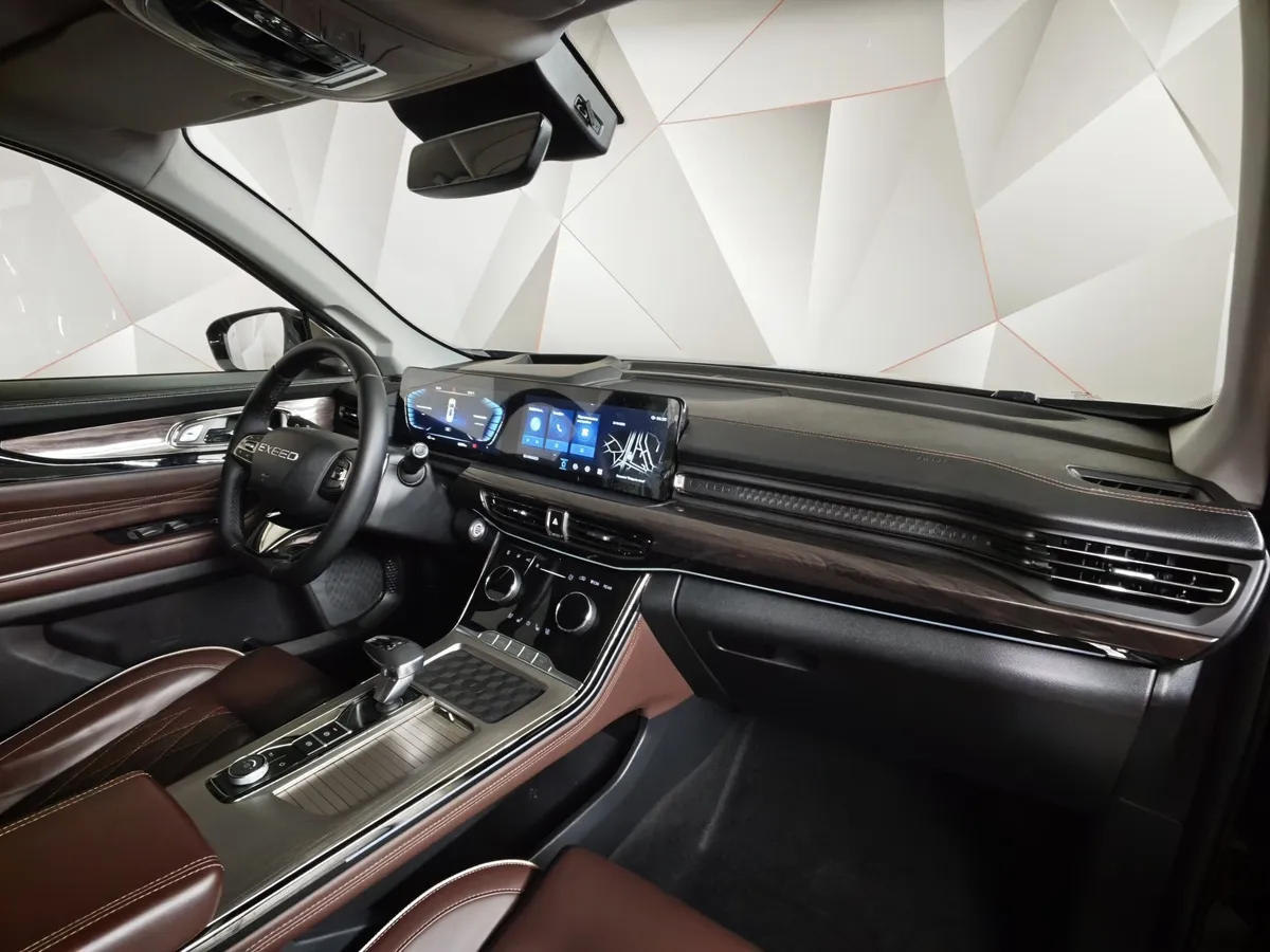 EXEED VX 2.0 AMT AWD (249 л.с.) President Limited Edition Черный в АВИЛОН. Слайд №12