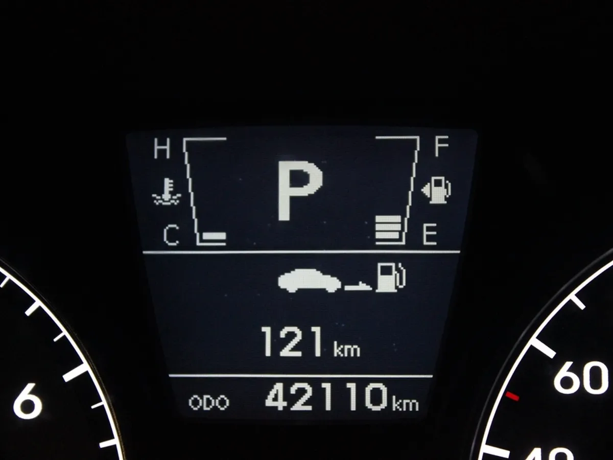 Hyundai Solaris 1.6 AT (123 л.с.) Dynamic Красный в АВИЛОН. Слайд №8