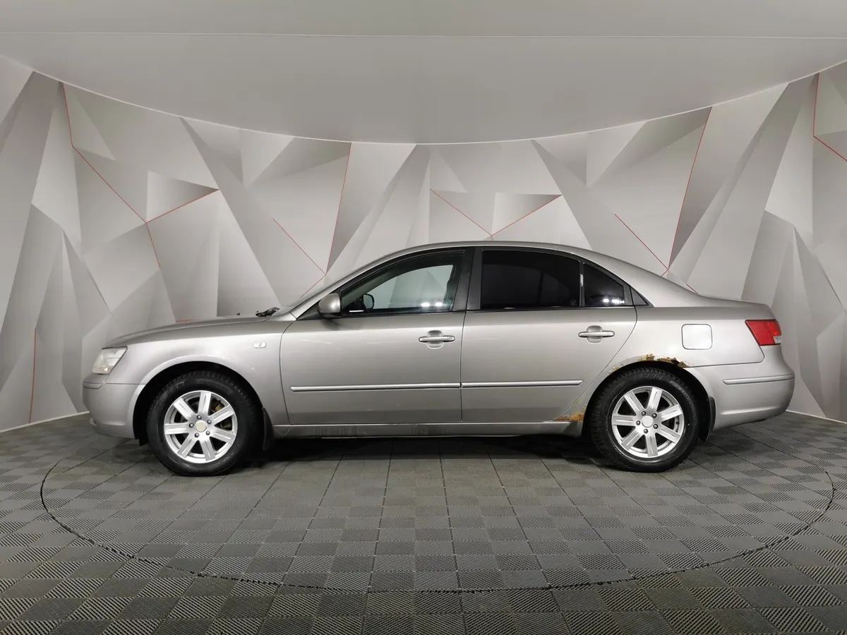 Hyundai Sonata 2.0 AT (144 л.с.) Серый в АВИЛОН. Слайд №5