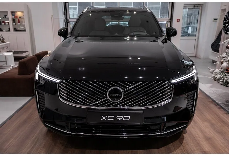 Volvo XC90 2.0 B5 mild hybrid AT AWD (7 мест) (250 л.с.) Ultra Bright Черный в АВИЛОН. Слайд №3