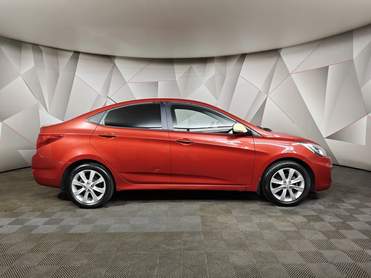 Hyundai Solaris 1.4 AT (100 л.с.) Active Красный в АВИЛОН. Слайд №6