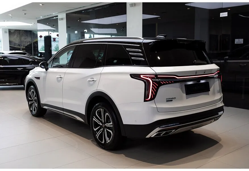 Hongqi HS7 2.0T 8AT 4WD (245 л.с.) Deluxe Белый в АВИЛОН. Слайд №6