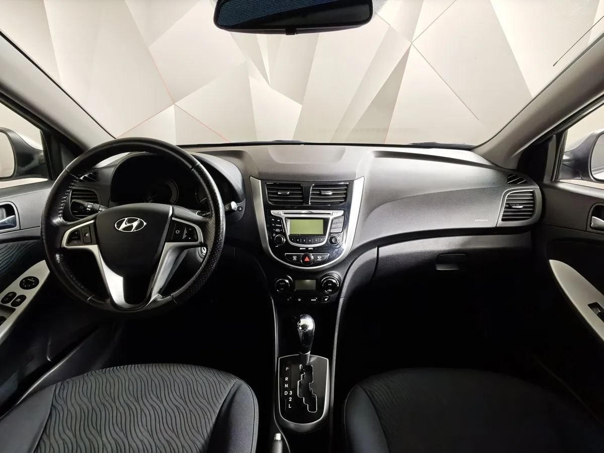 Hyundai Solaris 1.6 AT (123 л.с.) Special Edition Серый в АВИЛОН. Слайд №13