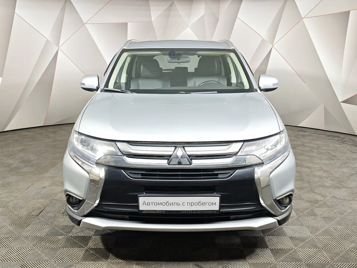 Mitsubishi Outlander 2.0 MIVEC CVT 4WD (146 л.с.) Intense Plus Серебристый в АВИЛОН. Слайд №7