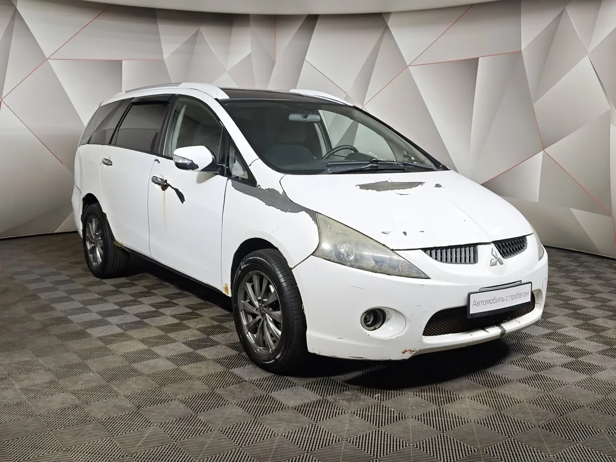 Mitsubishi Grandis 2.4 AT 4WD (165 л.с.) Белый в АВИЛОН. Слайд №2