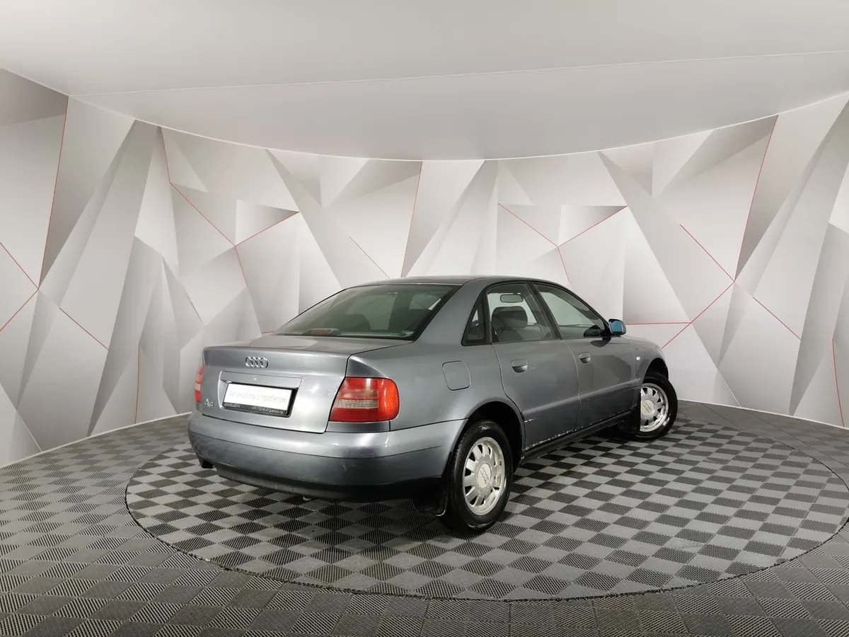 Audi A4 1.6 MT (101 л.с.) Белый в АВИЛОН. Слайд №2