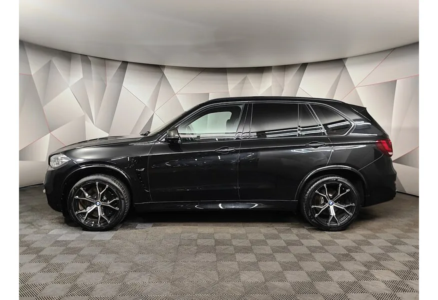 АВИЛОН - BMW X5 xDriveM50d Steptronic (381 л.с.) M Sport Черный - slide 1