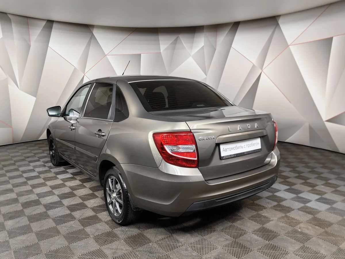 ВАЗ (Lada) Granta 1.6 MT 16 кл (106 л.с.) Коричневый в АВИЛОН. Слайд №4