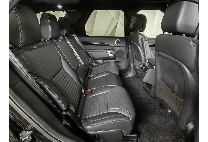 Land Rover Discovery 3.0 TDV6 AT 4WD (249 л.с.) R-Dynamic SE Черный в АВИЛОН. Слайд №11