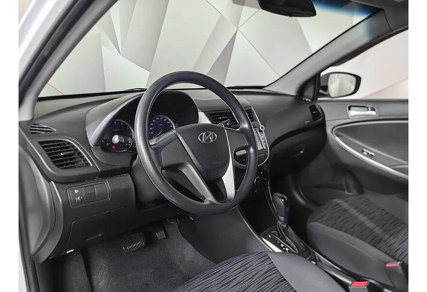 Hyundai Solaris 1.6 AT (123 л.с.) Active Белый в АВИЛОН. Слайд №18