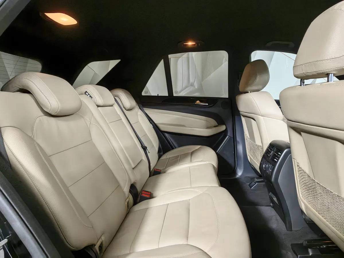 Mercedes-Benz M-Класс ML 350 BlueTEC 7G-Tronic Plus 4Matic (258 л.с.) Черный в АВИЛОН. Слайд №16