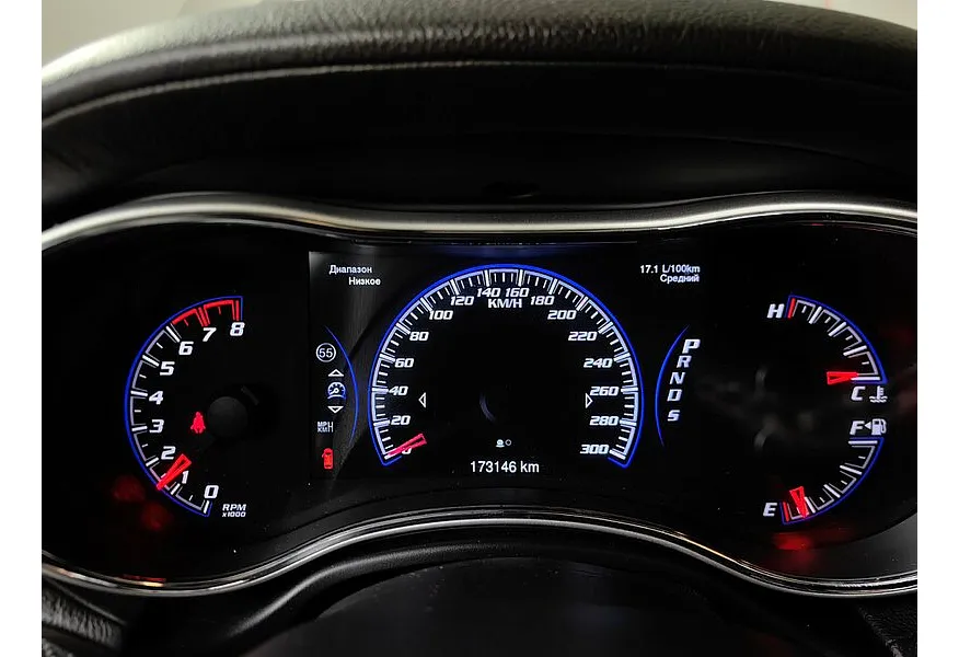 Jeep Grand Cherokee 6.4 AT SRT-8 (468 л.с.) Черный в АВИЛОН. Слайд №17