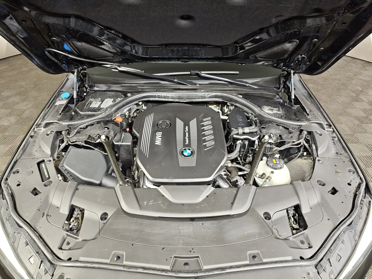 BMW 7 серия 730Ld xDrive AT (249 л.с.) Base (Локальная сборка) Черный в АВИЛОН. Слайд №10