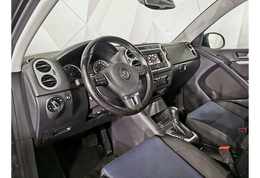 Volkswagen Tiguan 2.0 TSI 4Motion AT (170 л.с.) Sochi Edition Черный в АВИЛОН. Слайд №17