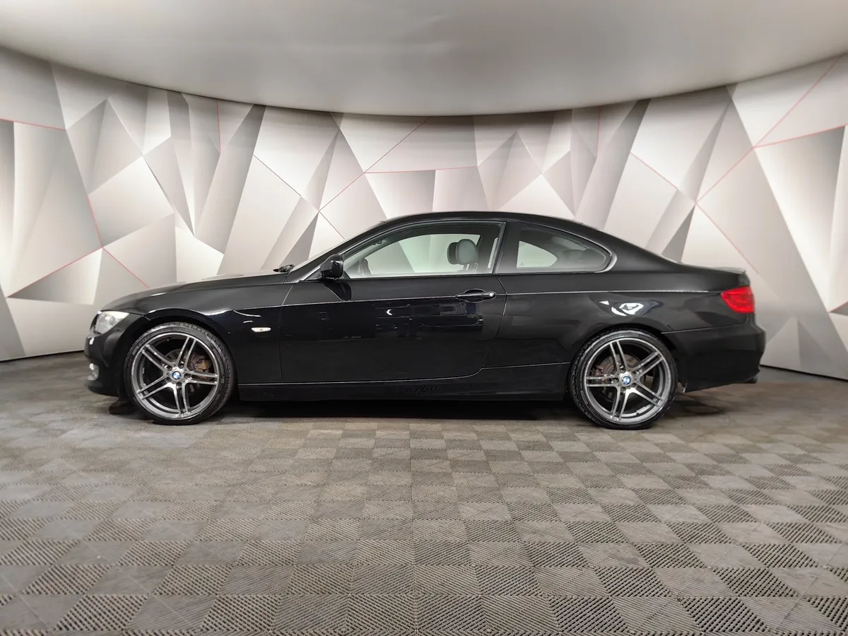 BMW 3 серия 320i AT (156 л.с.) Черный в АВИЛОН. Слайд №5
