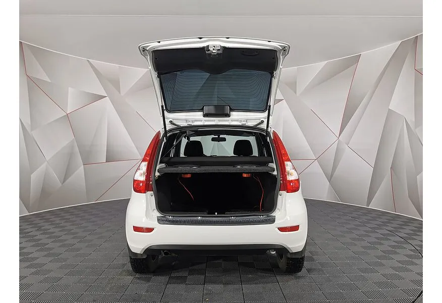 ВАЗ (Lada) Granta 1.6 MT 16кл (106 л.с.) Белый в АВИЛОН. Слайд №11