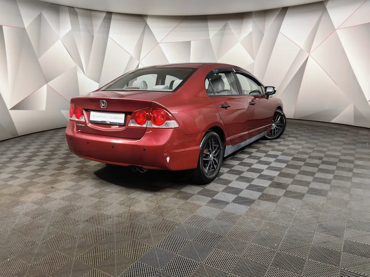 Honda Civic 1.8 AT (140 л.с.) Красный в АВИЛОН. Слайд №2