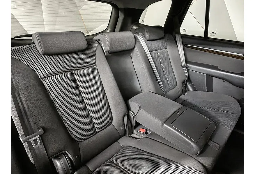 Hyundai Santa Fe 2.4 AT 4WD (174 л.с.) Черный в АВИЛОН. Слайд №15