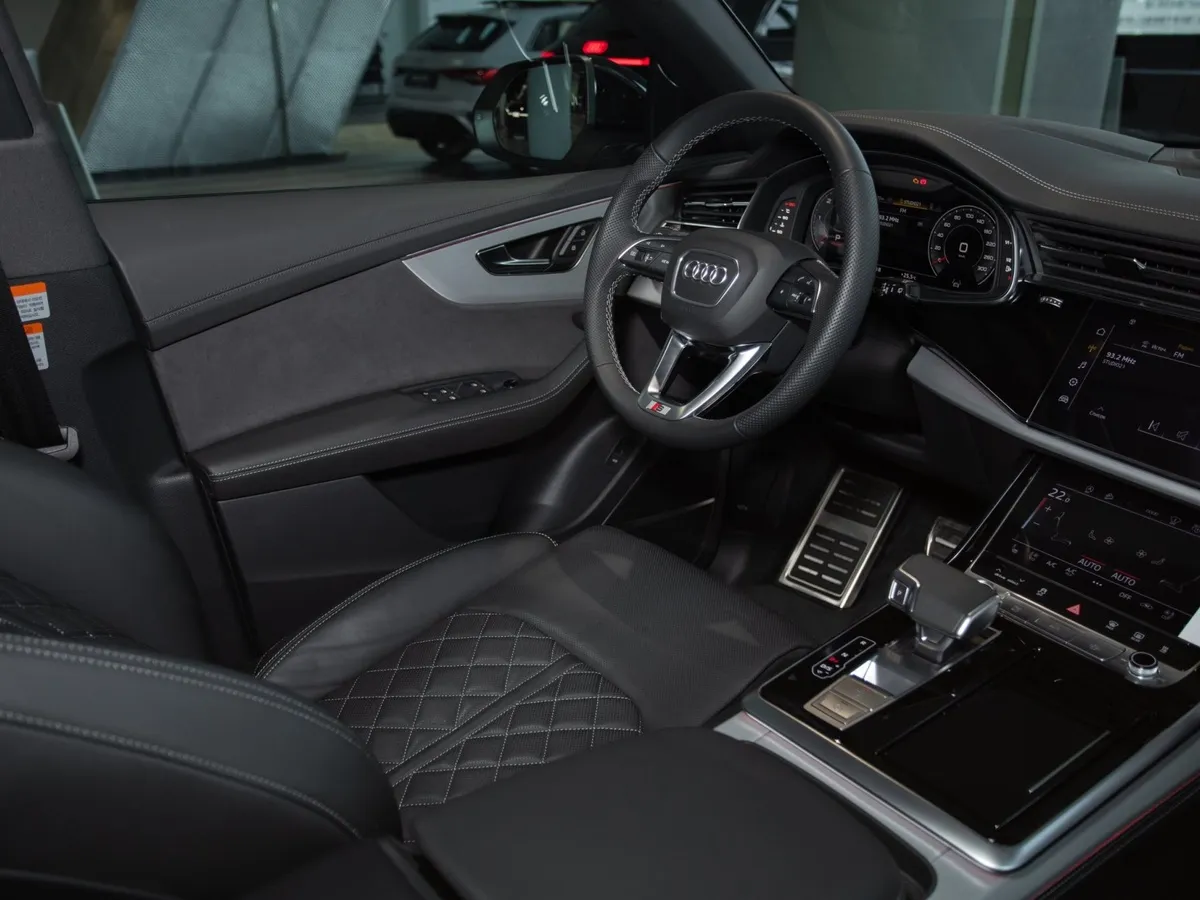 Audi Q8 3.0 TDI Tiptronic quattro (286 л.с.) Белый в АВИЛОН. Слайд №14