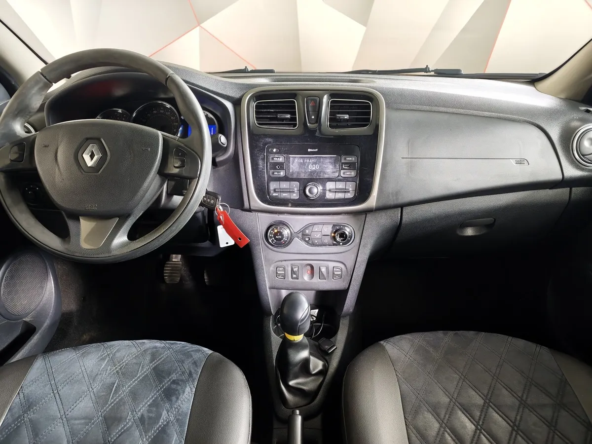 Renault Sandero 1.6 MT (82 л.с.) Stepway Life Черный в АВИЛОН. Слайд №13