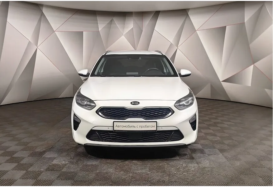Kia Ceed 1.4 T-GDI AMT (140 л.с.) Prestige Белый в АВИЛОН. Слайд №7