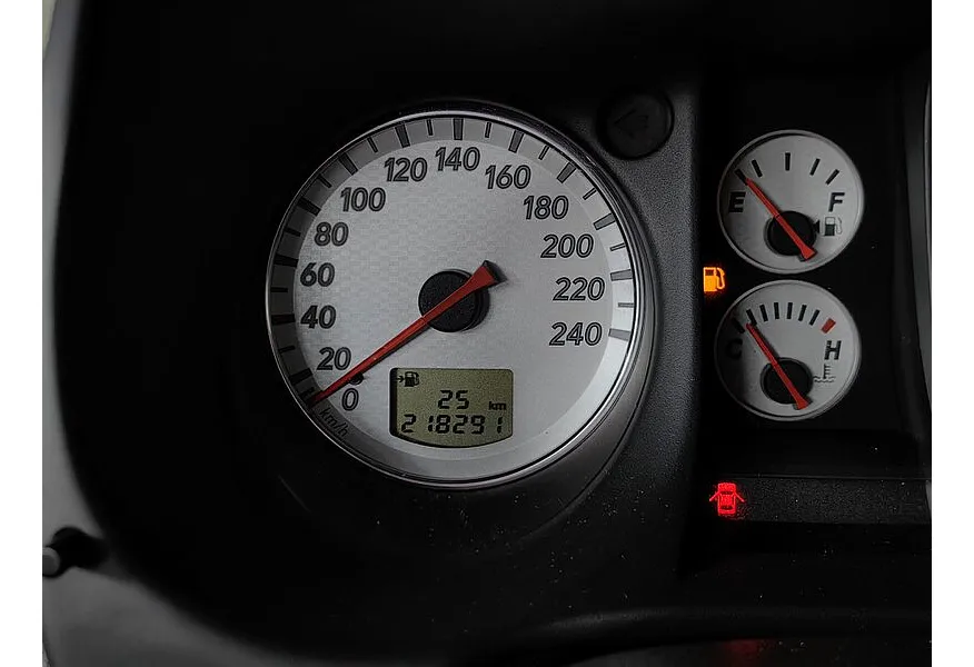 Mitsubishi Outlander 2.4 AT 4WD (160 л.с.) Черный в АВИЛОН. Слайд №16