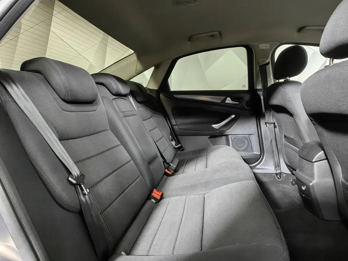 Ford Mondeo 2.0 TDCi DPF AT (140 л.с.) Коричневый в АВИЛОН. Слайд №13
