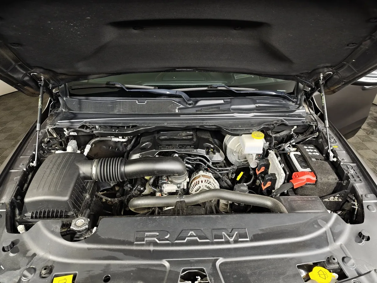 Dodge Ram 5.7 AT 4WD (395 л.с.) Rebel Серый в АВИЛОН. Слайд №11