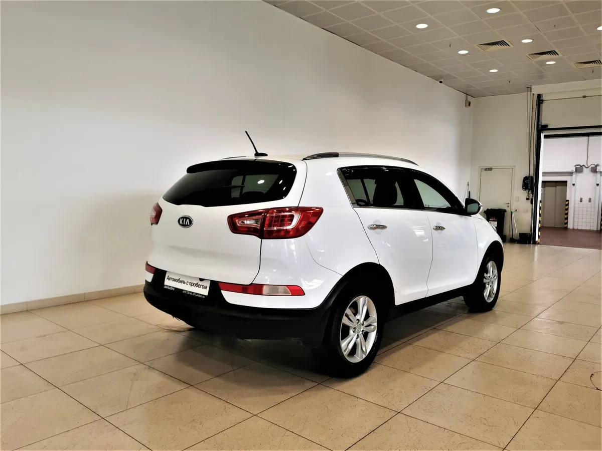 Kia Sportage 2.0 TD AT 4WD (136 л.с.) Белый в АВИЛОН. Слайд №2