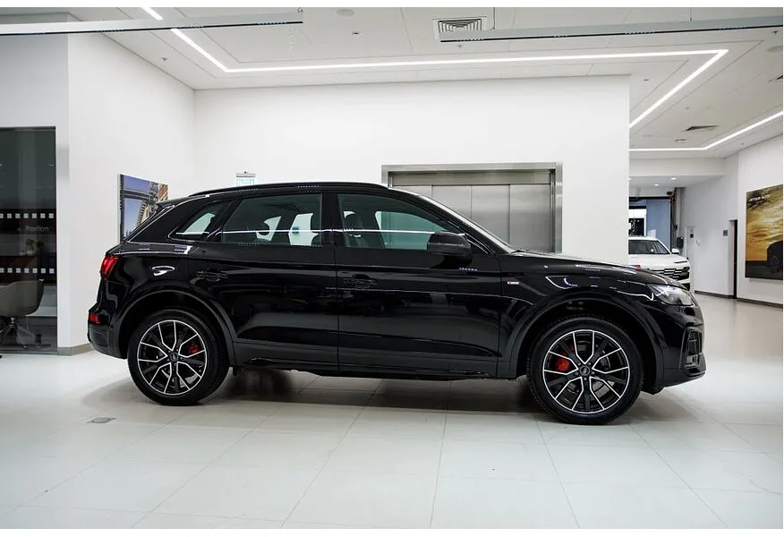 АВИЛОН - Audi Q5 L 2.0 TFSI S tronic quattro (245 л.с.) Luxury Dynamic - slide 3