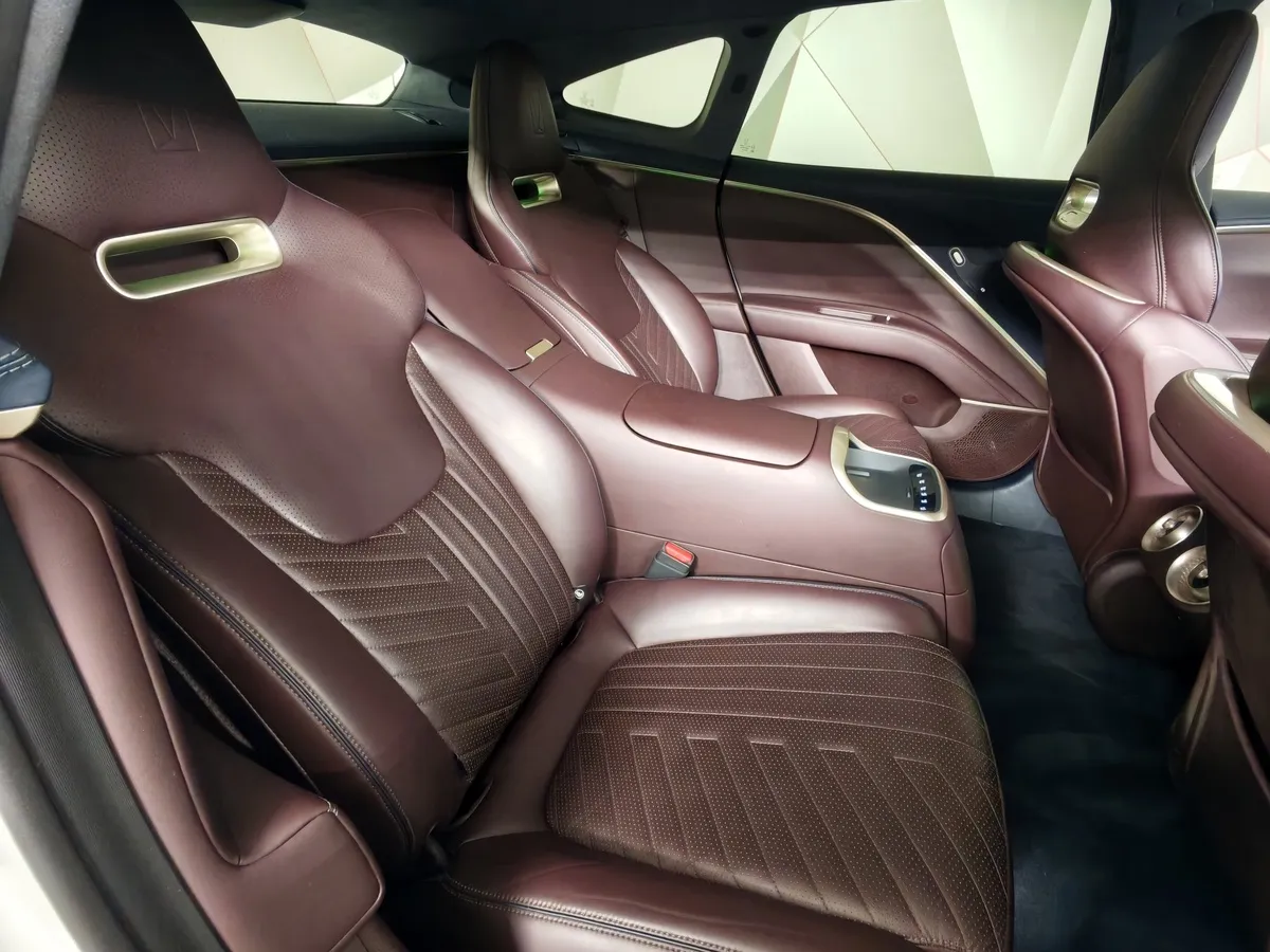 Avatr 11 Long Range Dual Motor AT 4WD (309 л.с.)  Luxury Edition  Белый в АВИЛОН. Слайд №15