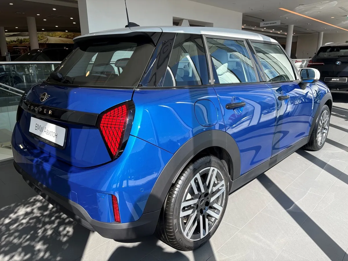 MINI Cooper 1.5 AMT FWD (156 л.с.) Синий в АВИЛОН. Слайд №4