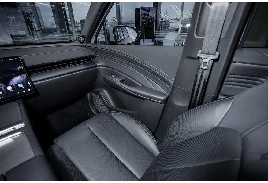 OMODA C7 1.6 DCT 4WD (150 л.с.) Ultimate Черный в АВИЛОН. Слайд №12