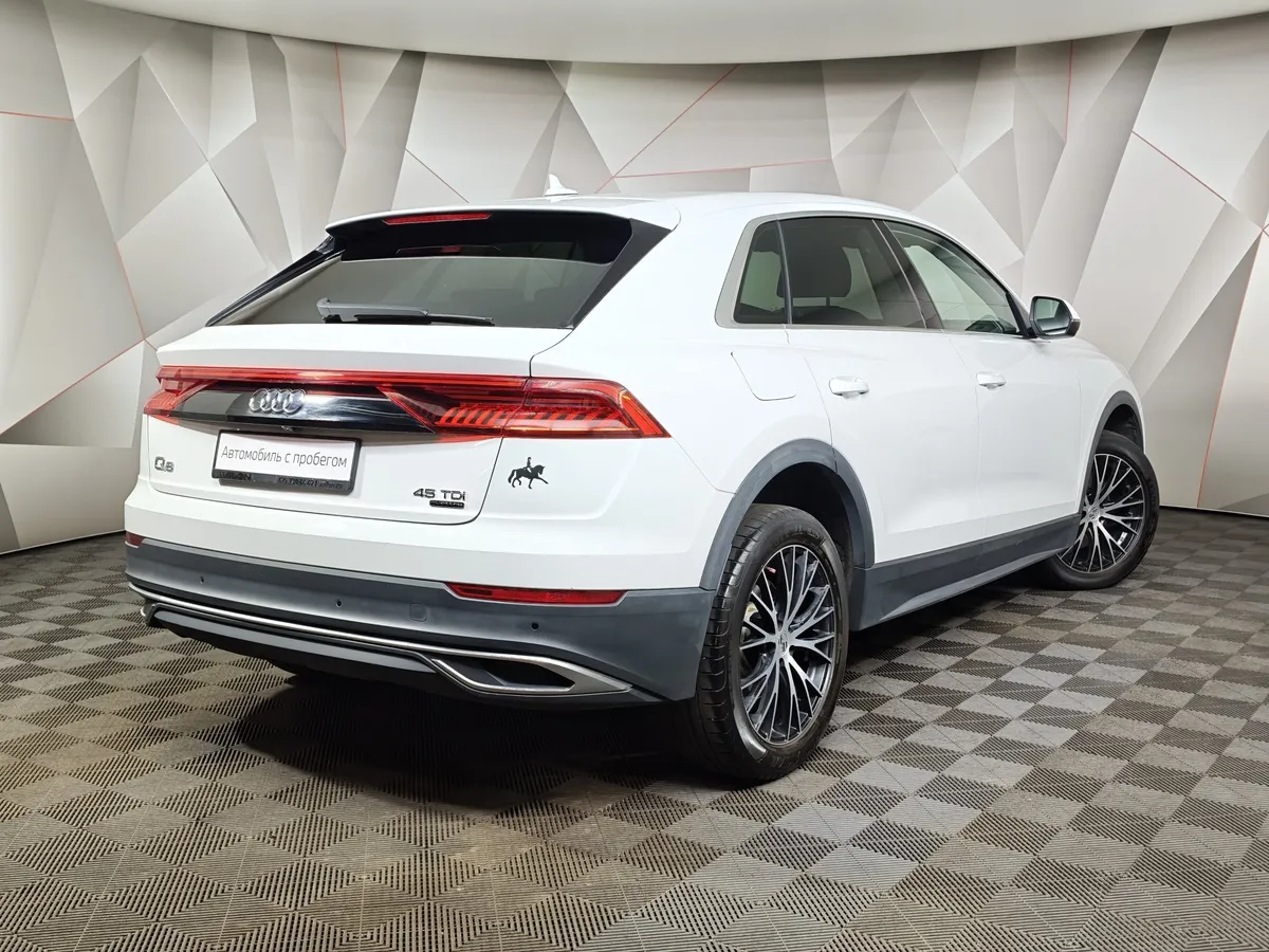 Audi Q8 45 TDI Tiptronic quattro (249 л.с.) Белый в АВИЛОН. Слайд №2