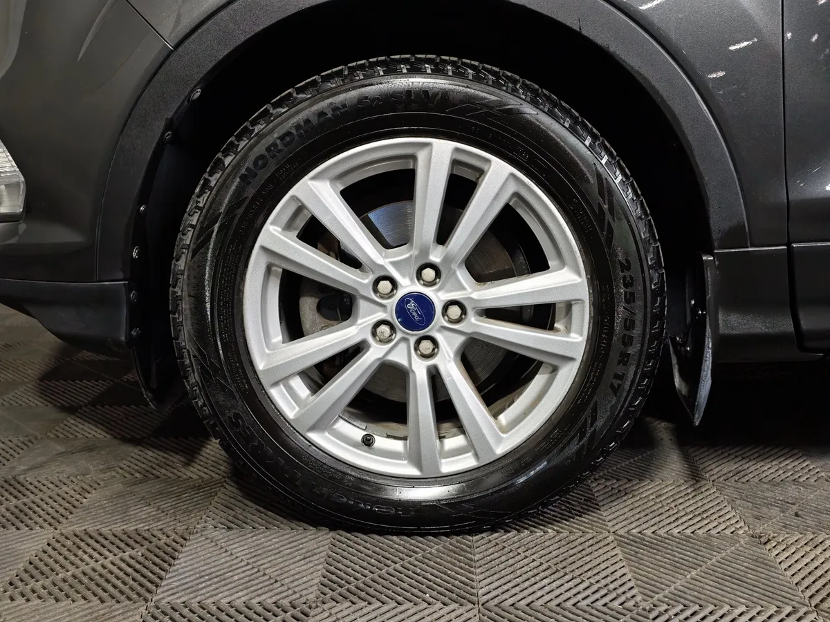 Ford Kuga 2.5 AT (150 л.с.) Серый в АВИЛОН. Слайд №9