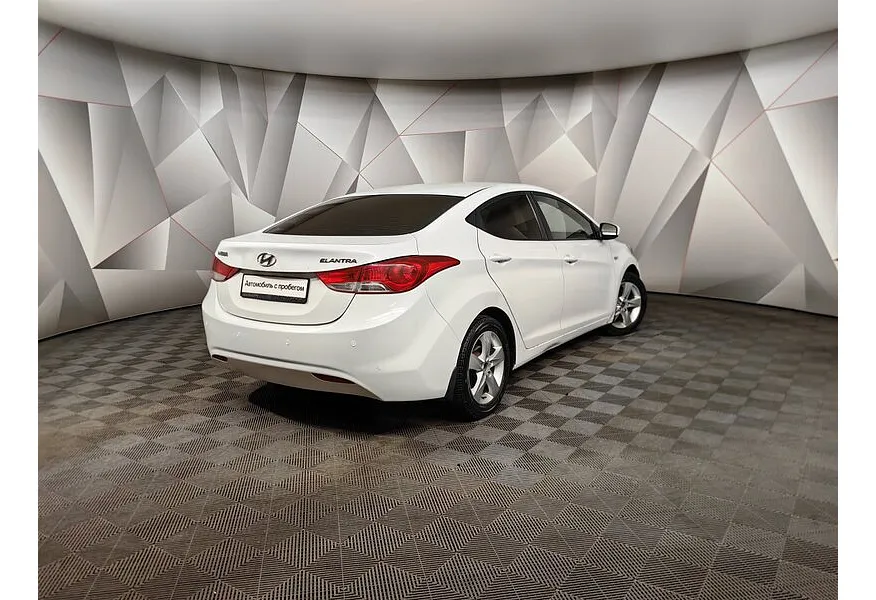 Hyundai Elantra 1.6 MT (132 л.с.) Comfort Белый в АВИЛОН. Слайд №2