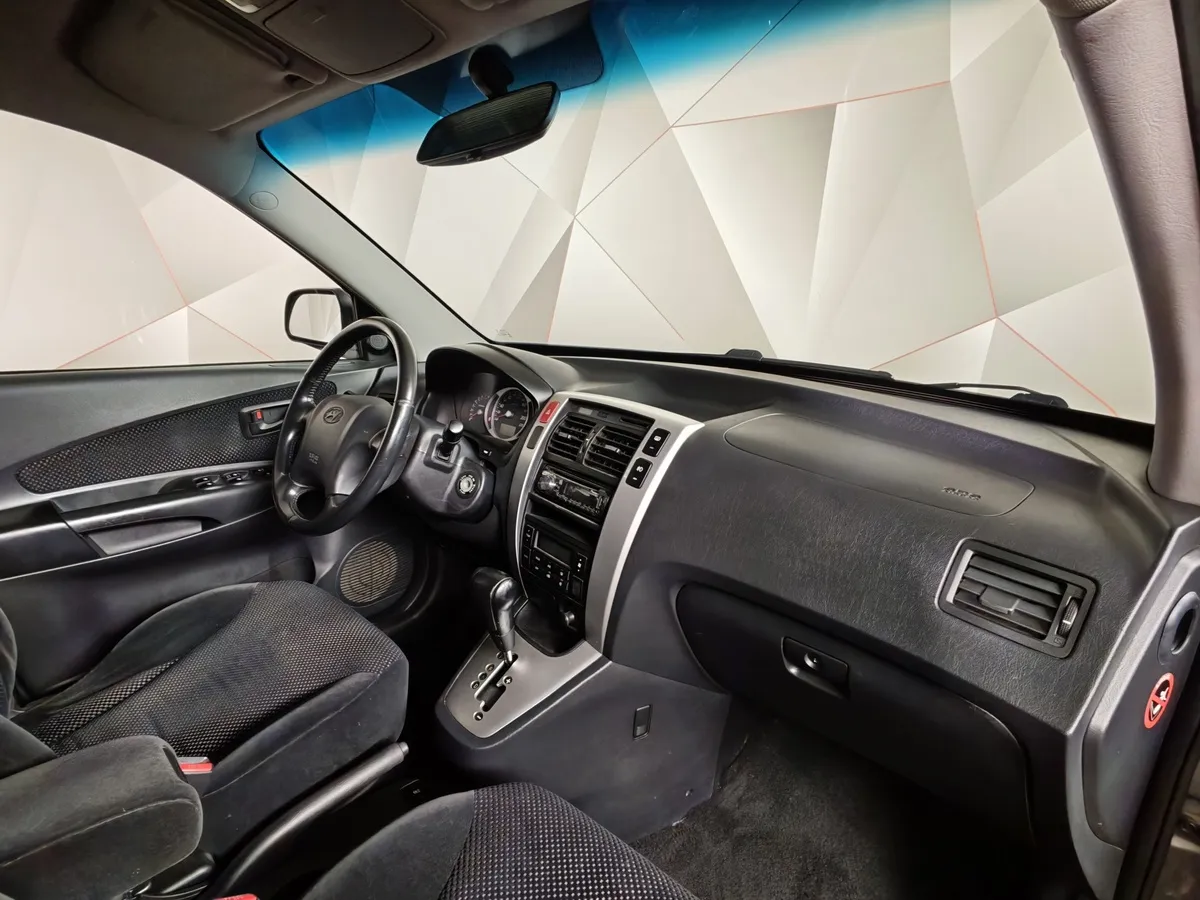 Hyundai Tucson 2.0 AT 4WD (142 л.с.) Серый в АВИЛОН. Слайд №10