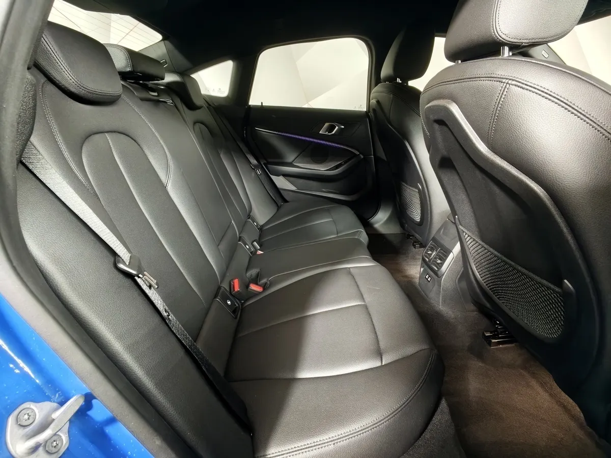 BMW 2 серия Gran Coupe 218i (140 л.с.) M Sport Pro Синий в АВИЛОН. Слайд №14