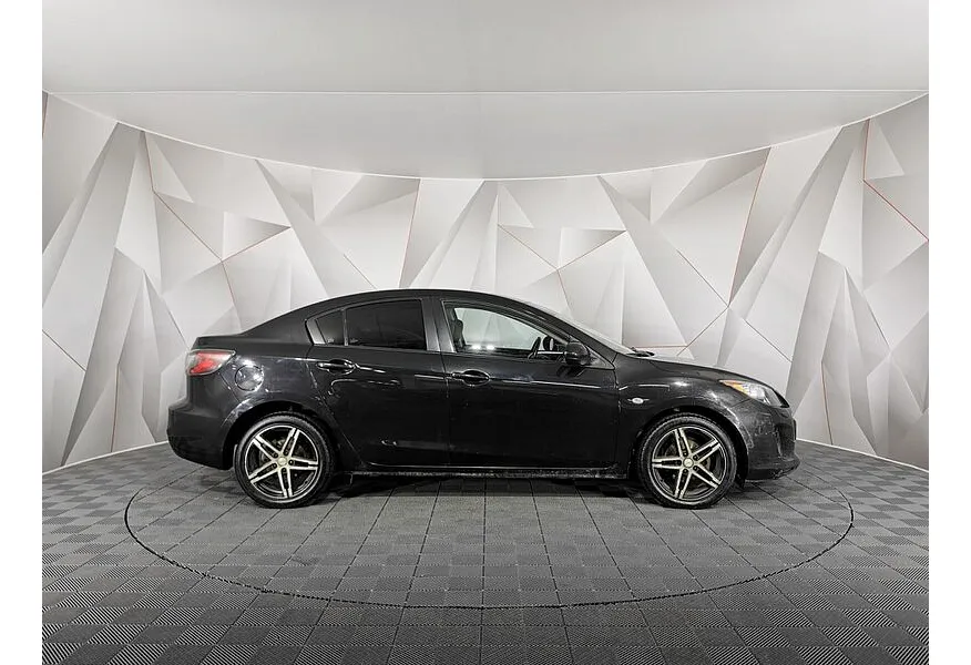 Mazda 3 1.6 AT (105 л.с.) Черный в АВИЛОН. Слайд №6