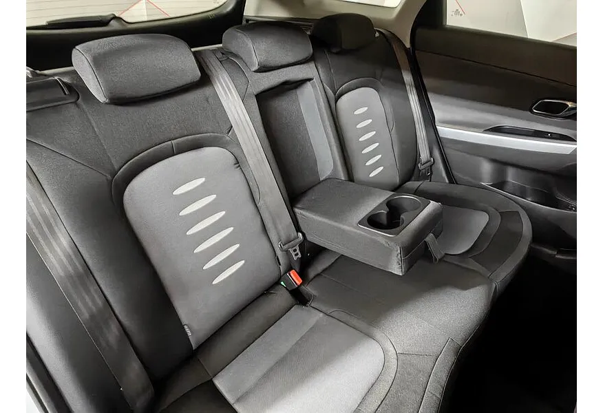 Kia Ceed 1.6 MT (129 л.с.) Comfort Белый в АВИЛОН. Слайд №17