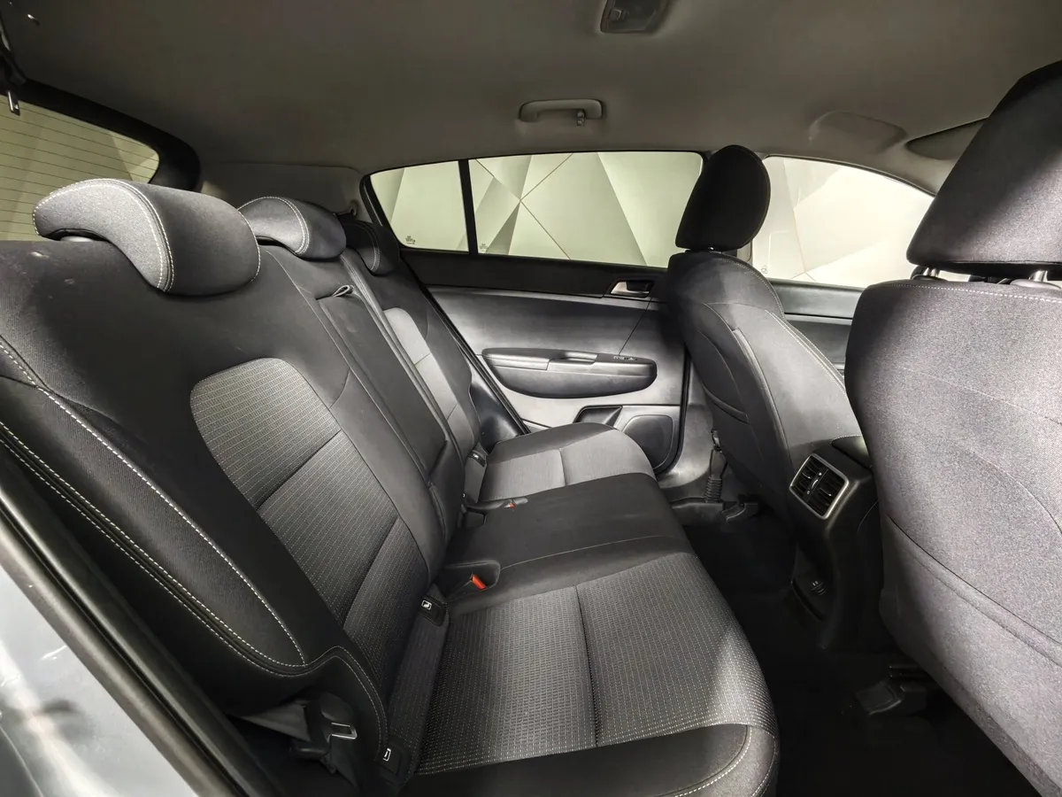 Kia Sportage 2.0 MPI AT 4WD (150 л.с.) Luxe Серебристый в АВИЛОН. Слайд №15