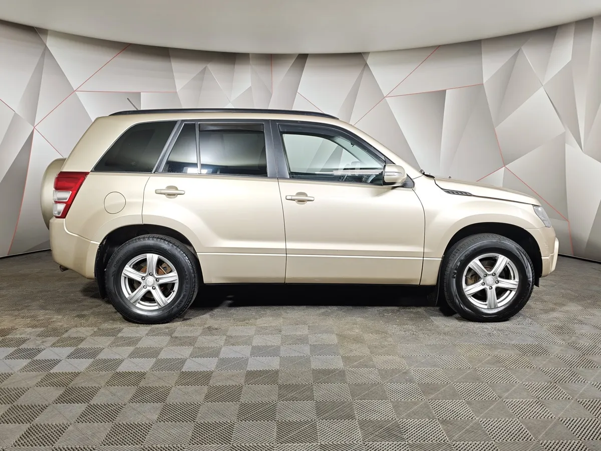Suzuki Grand Vitara 2.0 AT AWD (140 л.с.) Бежевый в АВИЛОН. Слайд №6