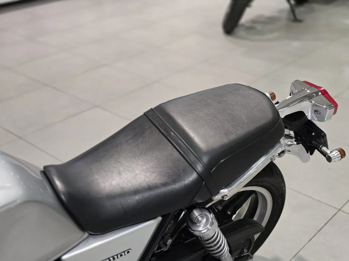 Honda CB1000 Hornet 998 см³ (158 л.с.) (158) 998 Серый в АВИЛОН. Слайд №12