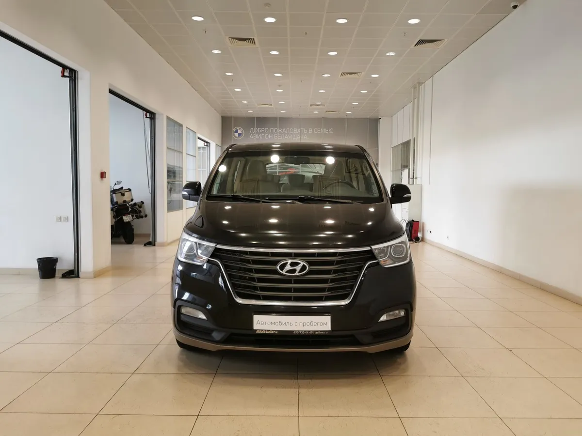 Hyundai H-1 2.5 TD AT (99 л.с.) Черный в АВИЛОН. Слайд №7