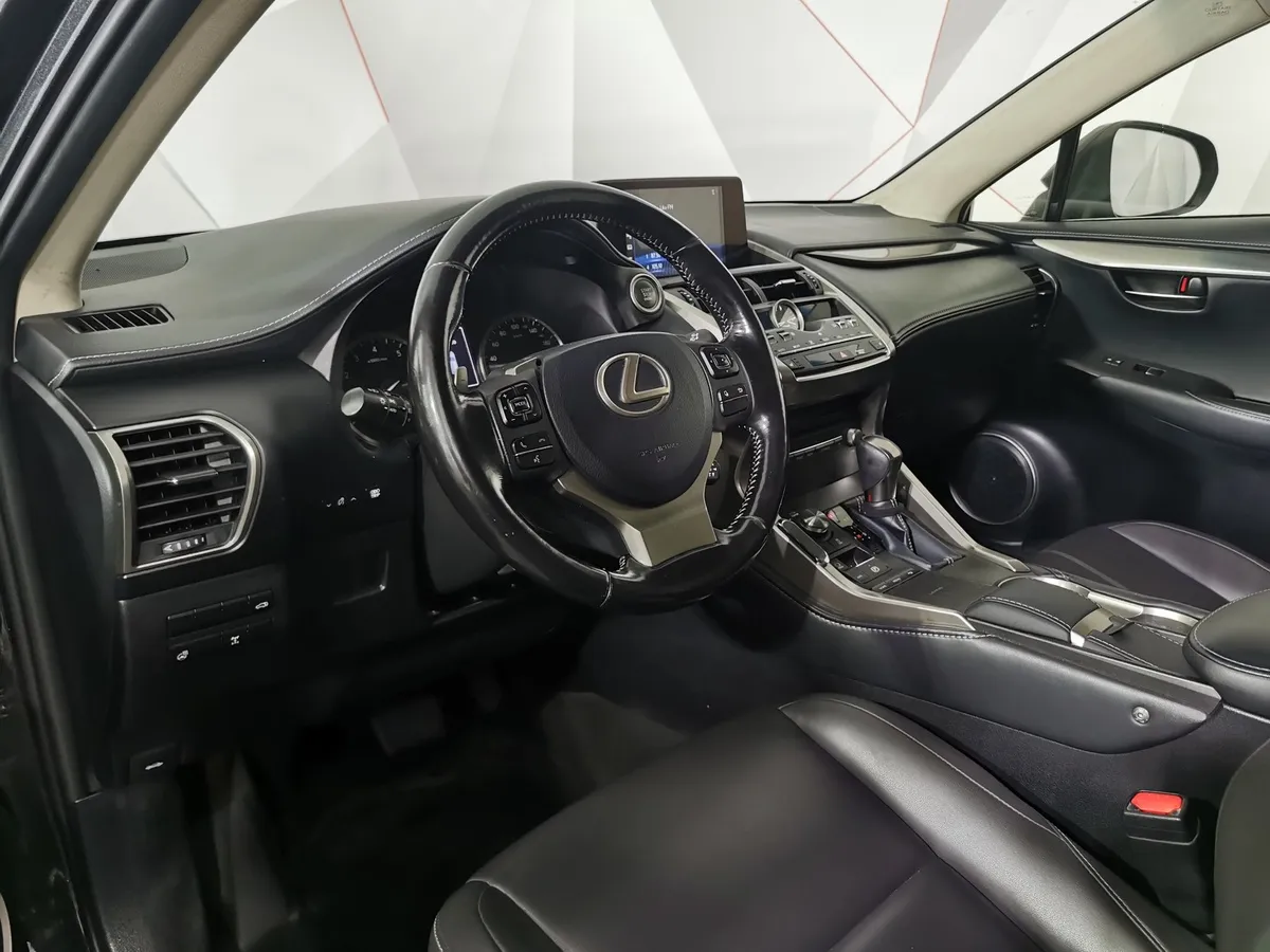 Lexus NX 200t АТ AWD (238 л.с.) Черный в АВИЛОН. Слайд №18