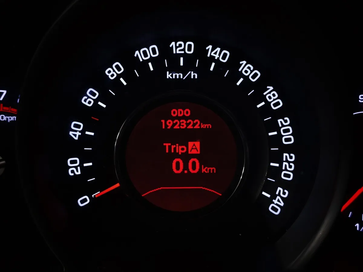 Kia Sportage 2.0 MT 4WD (150 л.с.) Серебристый в АВИЛОН. Слайд №15