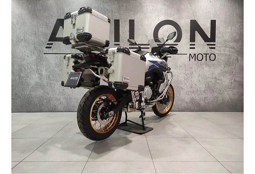 LIVE. Слайд №6