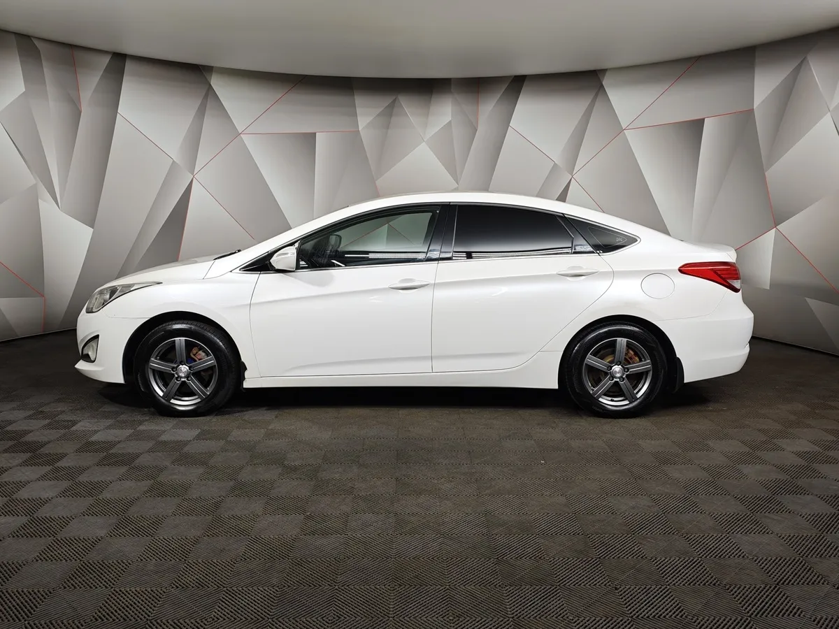 Hyundai i40 2.0 AT (150 л.с.) Comfort Белый в АВИЛОН. Слайд №5