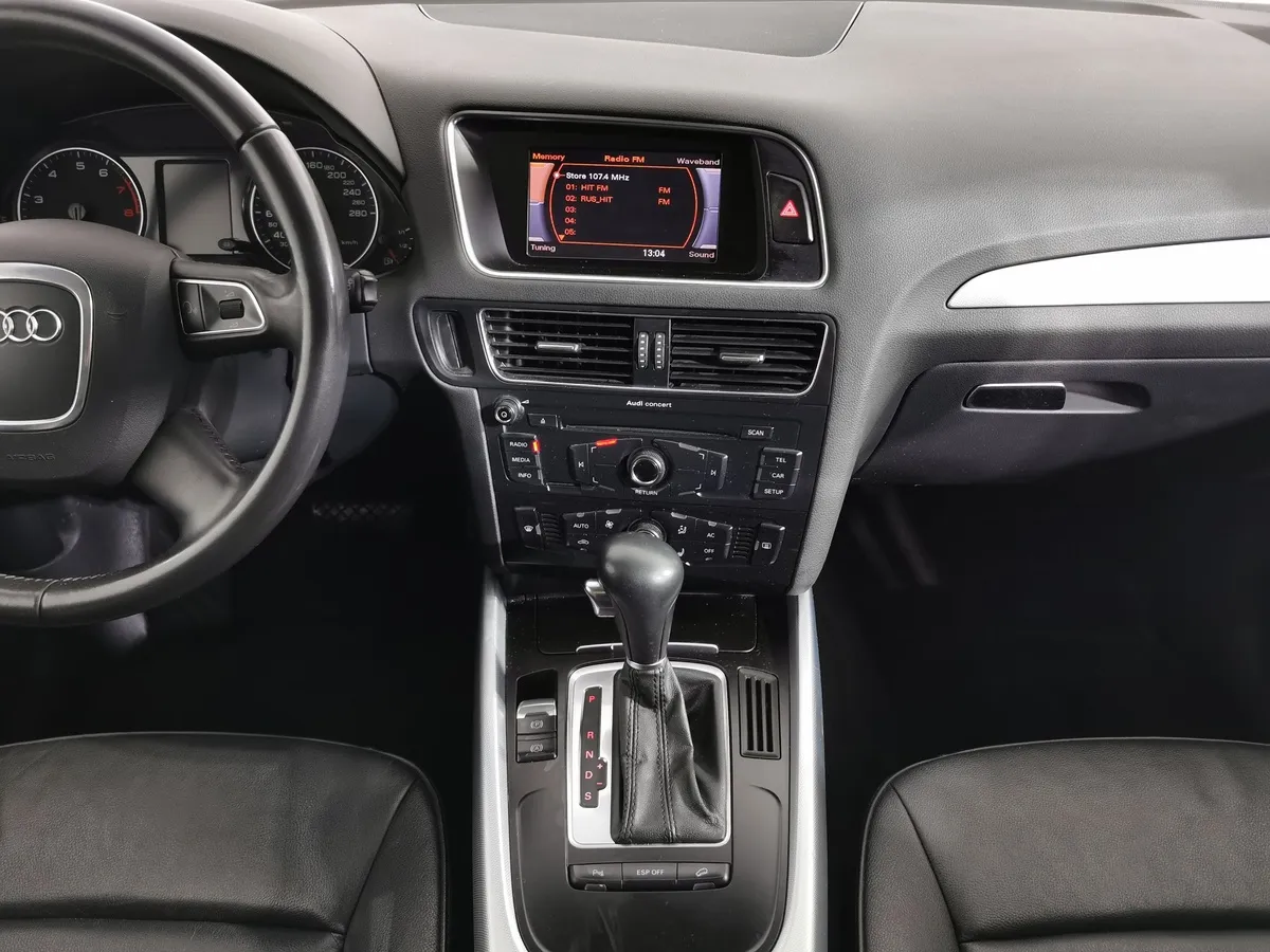 Audi Q5 2.0 TFSI tiptronic quattro (211 л.с.) Бежевый в АВИЛОН. Слайд №14